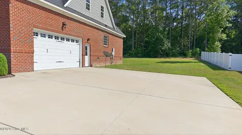 1665 Blue Heron Drive Nashville NC 27856