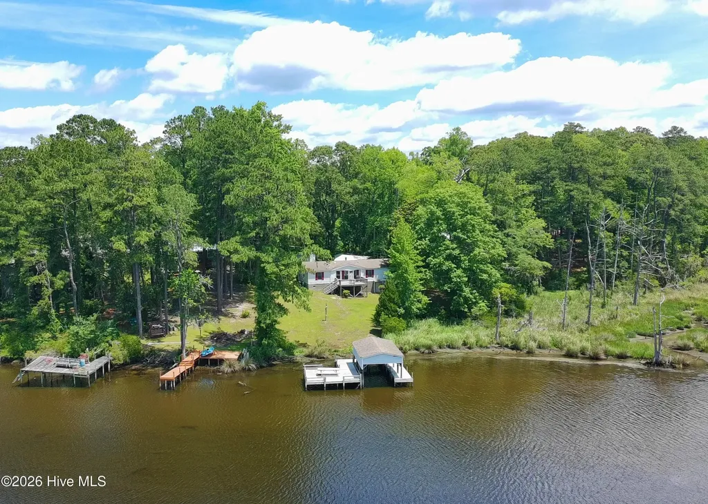 1045 River Road Blounts Creek NC 27814