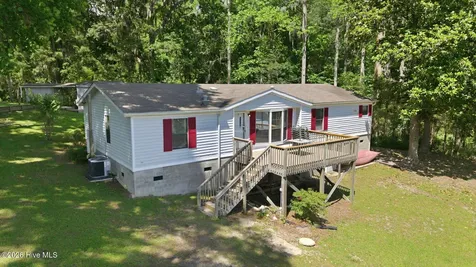 1045 River Road Blounts Creek NC 27814