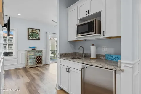 452 E Fourth Street Ocean Isle Beach NC 28469