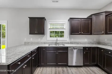 312 Old Snap Dragon Court Jacksonville NC 28546
