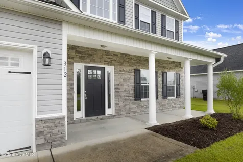 312 Old Snap Dragon Court Jacksonville NC 28546