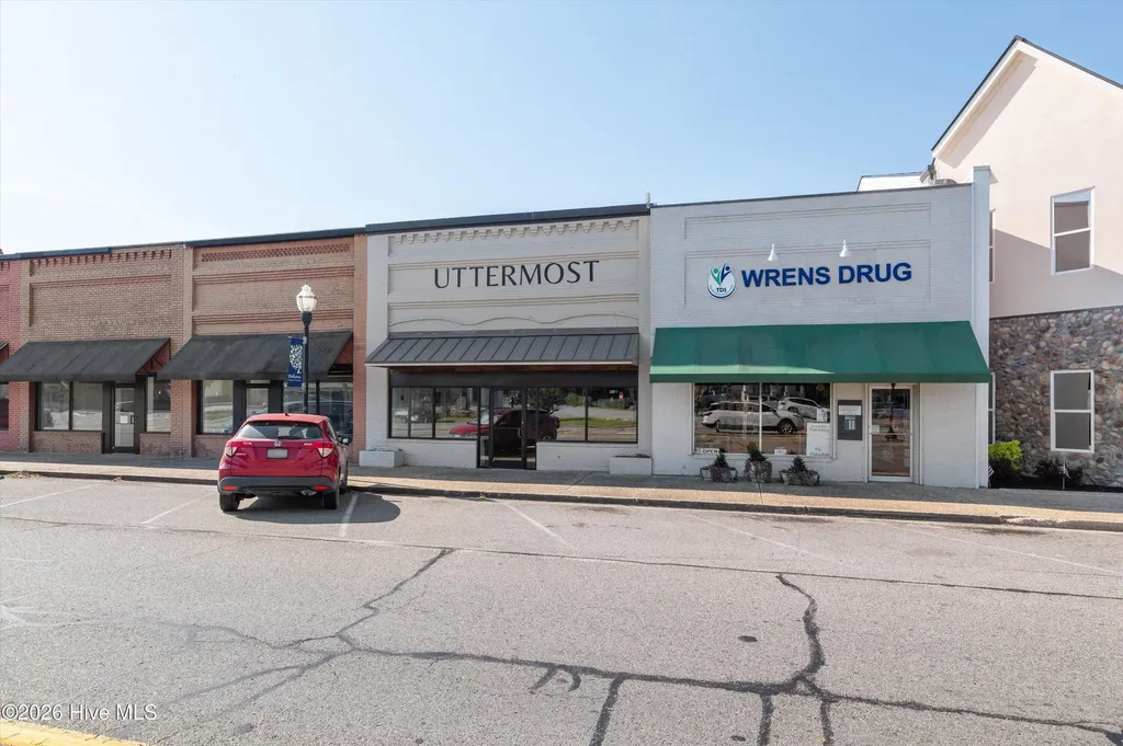 208 Broad Street Wrens GA 30833