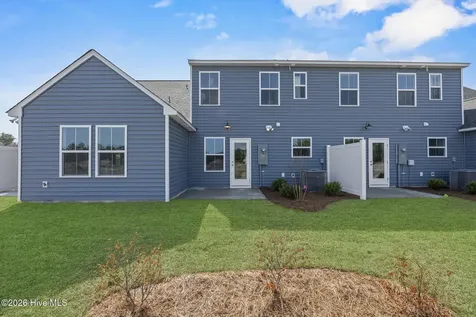 35 W Pioneer Way Hampstead NC 28443