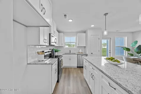 35 W Pioneer Way Hampstead NC 28443