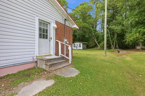 746 Kinston Highway Richlands NC 28574