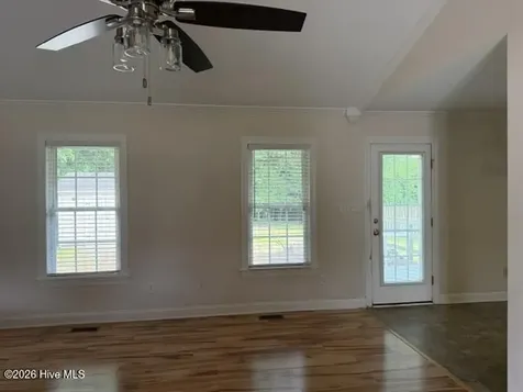 56 Pirate Cove Road Washington NC 27889