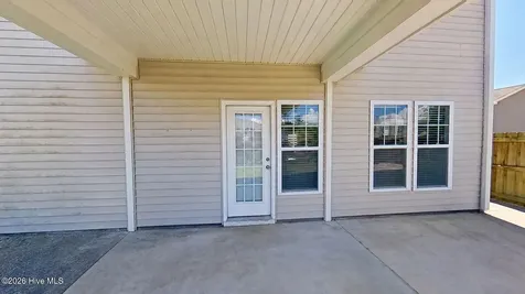 11 Violetear Ridge Hampstead NC 28443