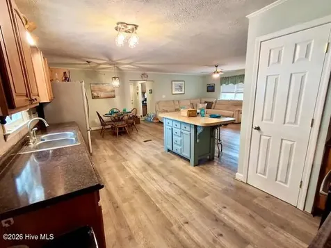 11 Fayetteville Road Elizabethtown NC 28337