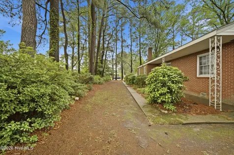 1130 N Road Street Elizabeth City NC 27909