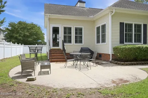101 White Oak Drive Greenville NC 27858