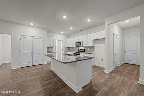 253 Lake Tyler Drive New Bern NC 28560