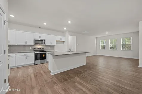 253 Lake Tyler Drive New Bern NC 28560