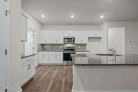 253 Lake Tyler Drive New Bern NC 28560