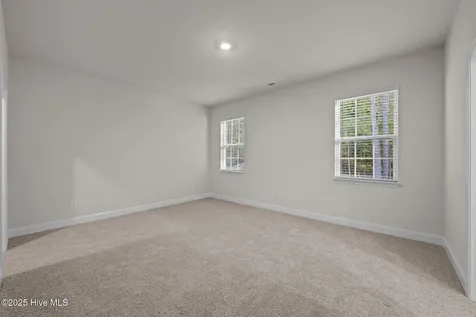 253 Lake Tyler Drive New Bern NC 28560