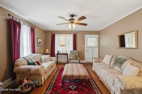 806 Maple Street Elizabeth City NC 27909