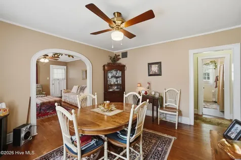 806 Maple Street Elizabeth City NC 27909