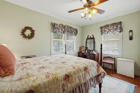 806 Maple Street Elizabeth City NC 27909