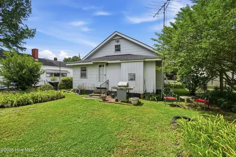 806 Maple Street Elizabeth City NC 27909