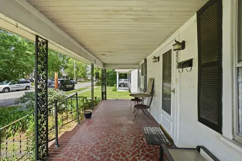806 Maple Street Elizabeth City NC 27909