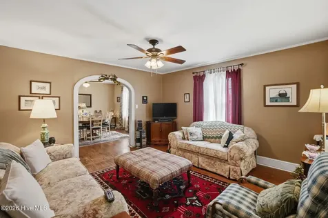 806 Maple Street Elizabeth City NC 27909