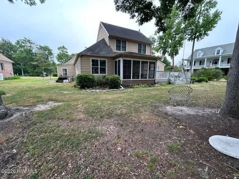 104 Chowan Circle Hertford NC 27944