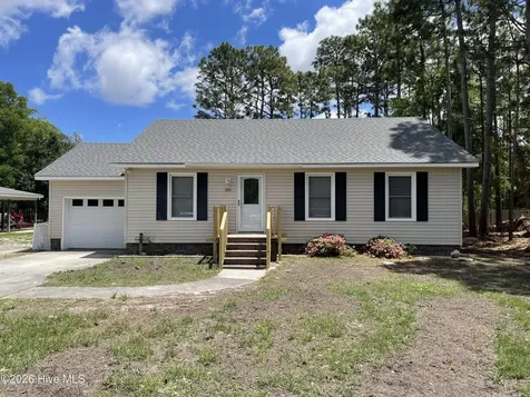 1136 Long Leaf Road Southport NC 28461