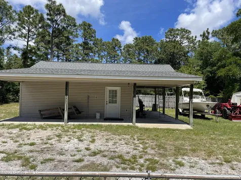 1136 Long Leaf Road Southport NC 28461
