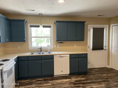 1136 Long Leaf Road Southport NC 28461