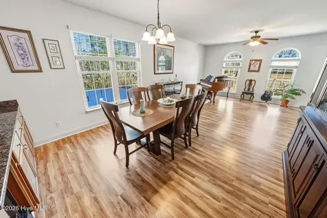 906 Broomfield Trail Elizabeth City NC 27909
