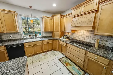 906 Broomfield Trail Elizabeth City NC 27909