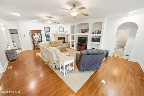 906 Broomfield Trail Elizabeth City NC 27909