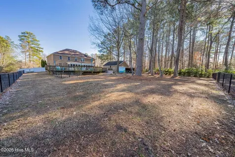 906 Broomfield Trail Elizabeth City NC 27909
