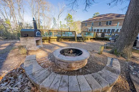 906 Broomfield Trail Elizabeth City NC 27909
