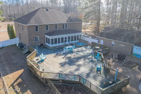 906 Broomfield Trail Elizabeth City NC 27909