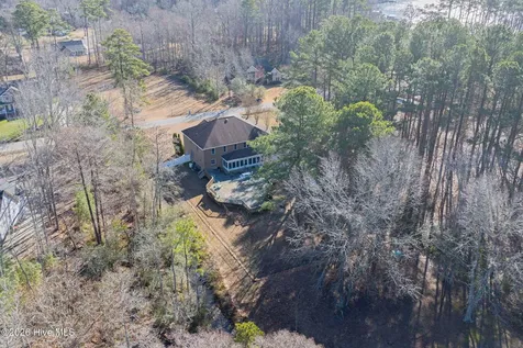 906 Broomfield Trail Elizabeth City NC 27909