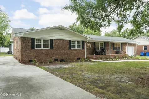 810 Bragg Drive Wilmington NC 28409
