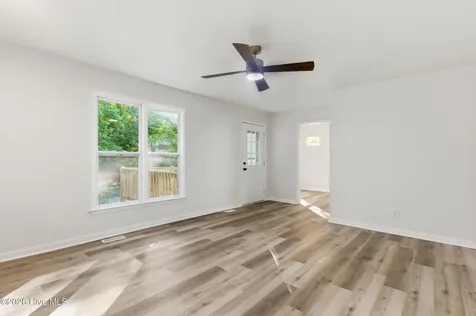 127 Hillingdale Drive Washington NC 27889