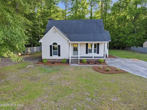 127 Hillingdale Drive Washington NC 27889