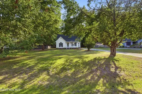 127 Hillingdale Drive Washington NC 27889