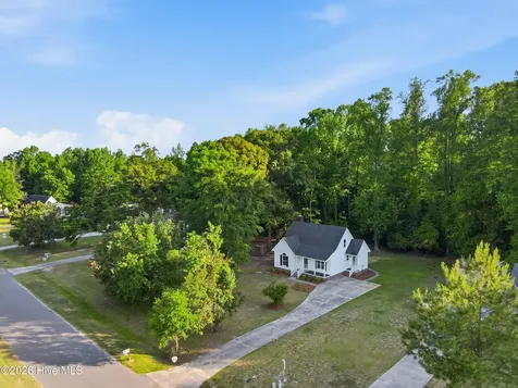 127 Hillingdale Drive Washington NC 27889