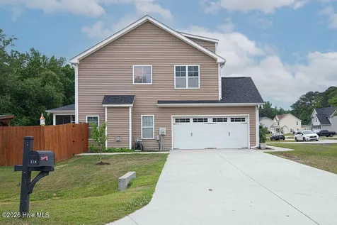 114 Bellchase Drive Jacksonville NC 28540