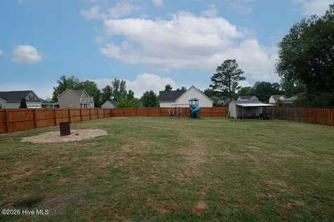 114 Bellchase Drive Jacksonville NC 28540