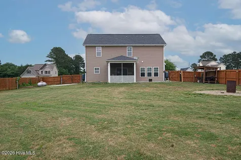 114 Bellchase Drive Jacksonville NC 28540