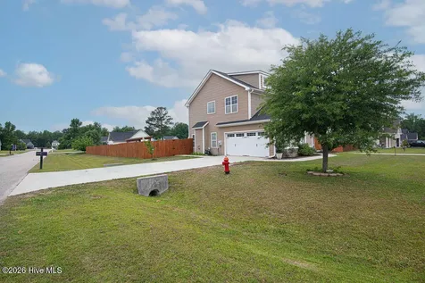 114 Bellchase Drive Jacksonville NC 28540