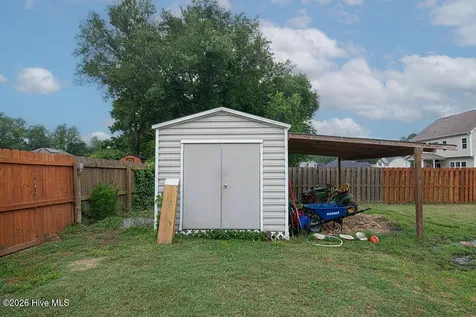 114 Bellchase Drive Jacksonville NC 28540