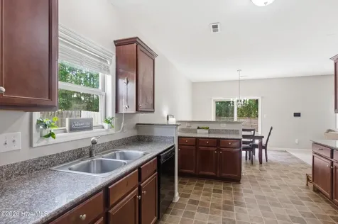 3279 Austin Avenue New Bern NC 28562
