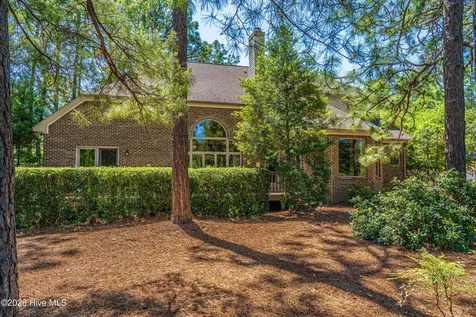 11 Squires Lane Pinehurst NC 28374