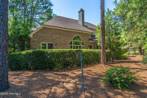 11 Squires Lane Pinehurst NC 28374