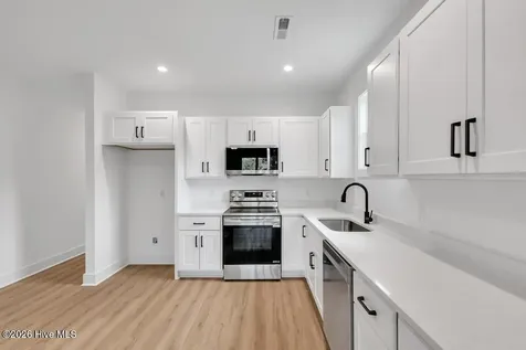 302 Pine Court Hampstead NC 28443